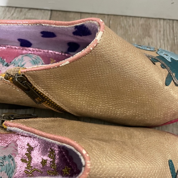 Irregular Choice Train Flat Ankle Bootie Boot Pointed Toe Women’s size 41 - Picture 6 of 7